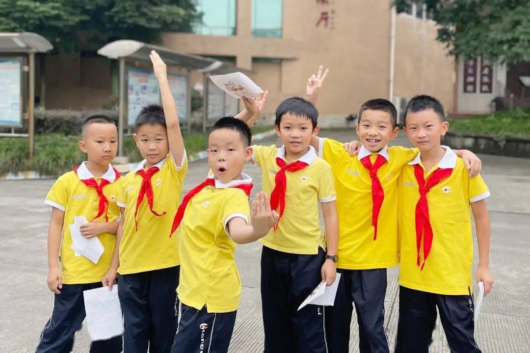 李连杰什么时候走的？